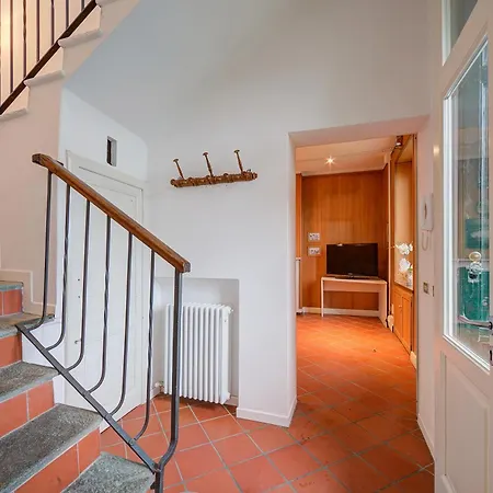펜션 Mila Bike & Wifi: Garden Retreat Near Maggiore - Happy *