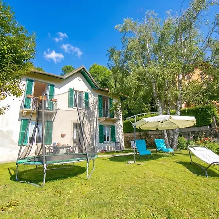 Mila Bike & Wifi: Garden Retreat Near Maggiore - Happy 펜션